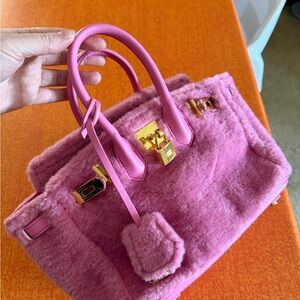 Luxurious Pink Handbag